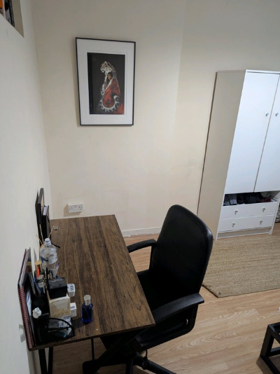 Room available in elephant and castle SE1